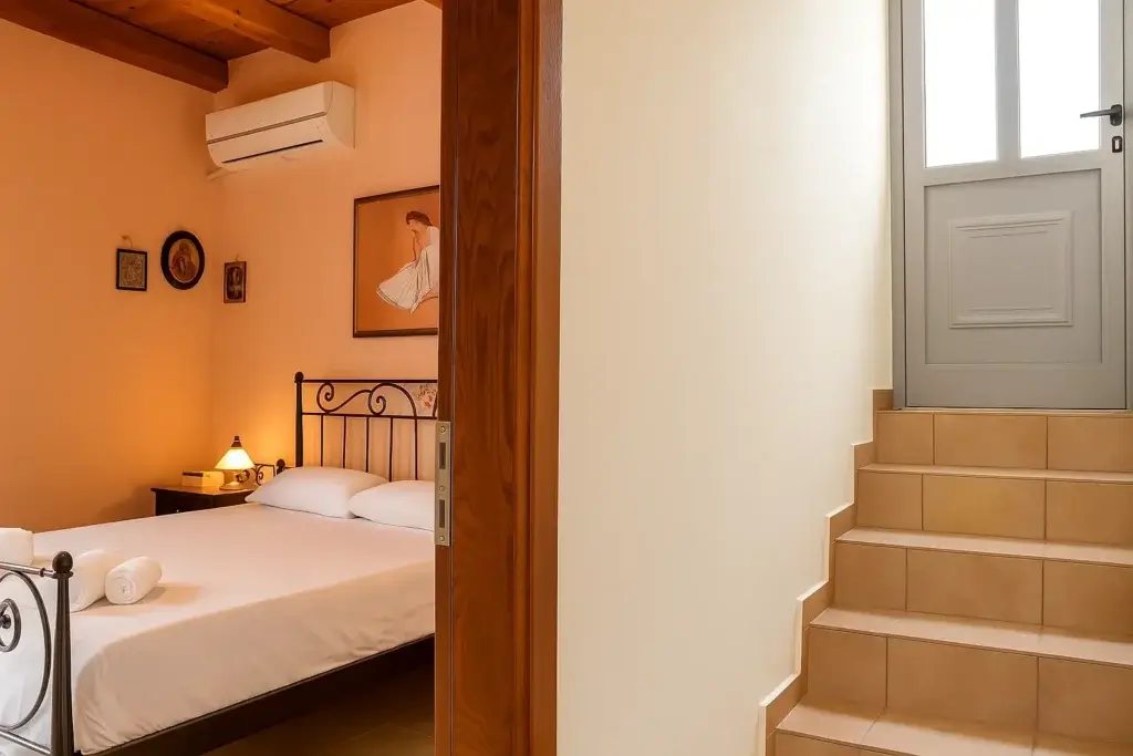 Elafonisos Studio entrance 1 | Viva Elafonisi